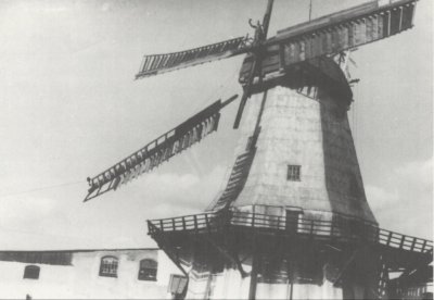 Flgelreparatur an der Windmhle in Arbergen 1959